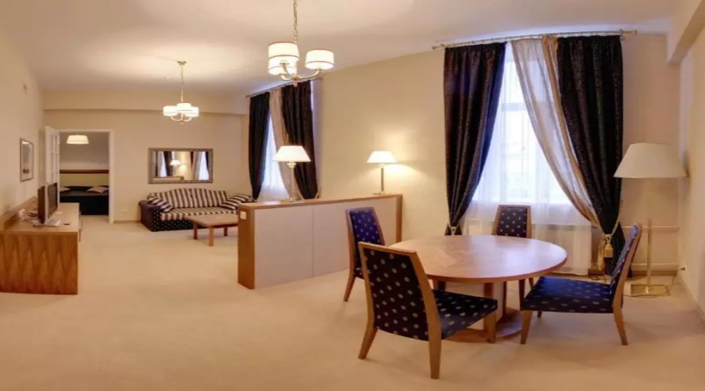 هتل سیتیتل سنت پترزبورگ